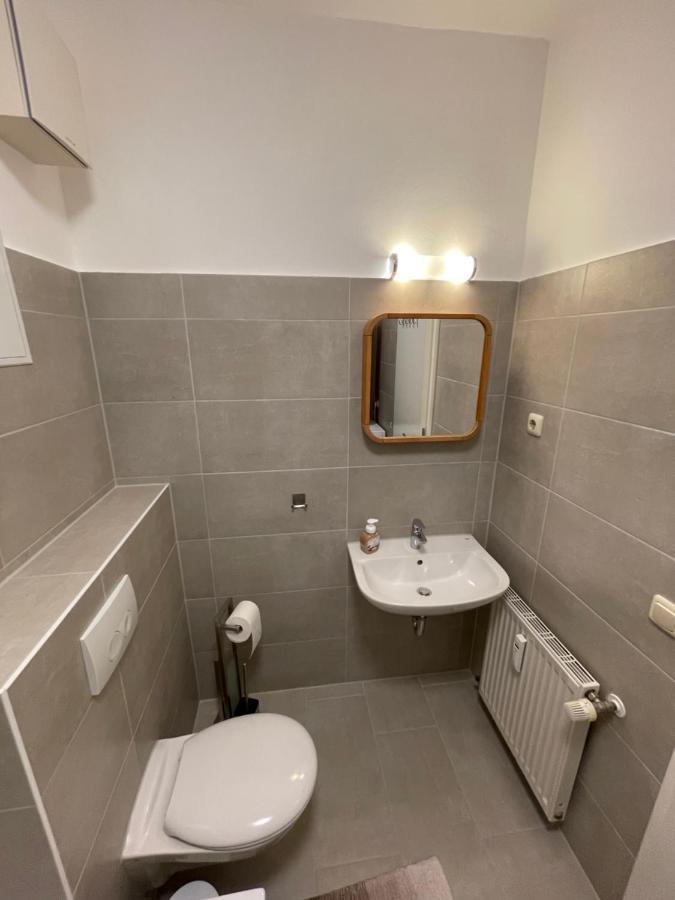 Ruhige Ferienwohnung Росток Екстер'єр фото