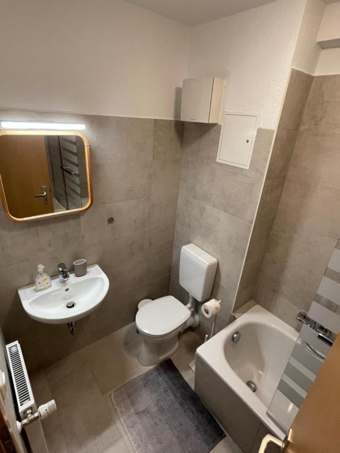 Ruhige Ferienwohnung Росток Екстер'єр фото